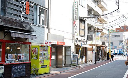 糀谷商店街くすのき歯科医院前